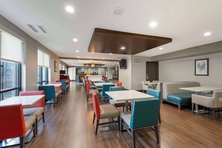 Breakfast area